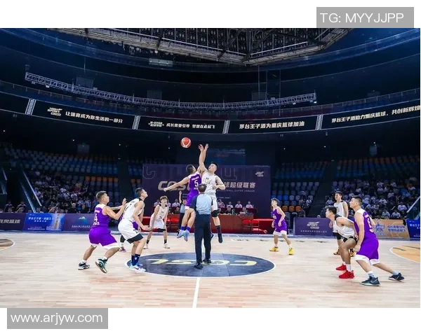 重庆篮球队在精英赛中的灵活性表现分析与战术探讨