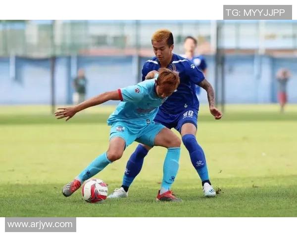 重庆篮球队以92分领跑冠军赛积分榜展现强劲实力与团队协作