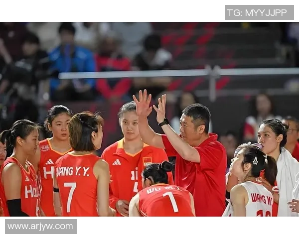 重庆排球队荣登全国排球团队协作排行榜第三名展现出色团队精神与实力 重庆排球队荣登全国排球团队协作排行榜第三名展现出色团队精神与实力