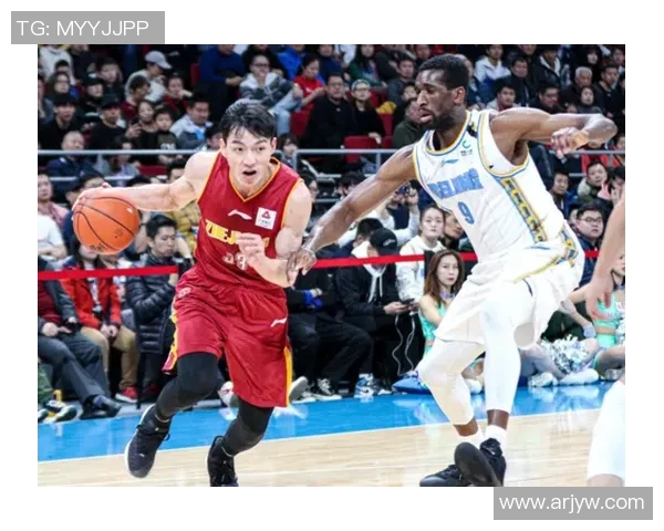 重庆篮球队技术解析：从战术布局到球员配合的全面探讨