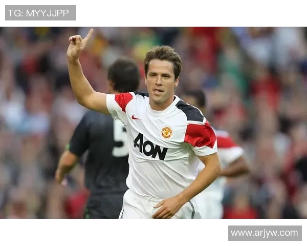 不同身高的足球明星如何在赛场上展现各自独特的风采与魅力