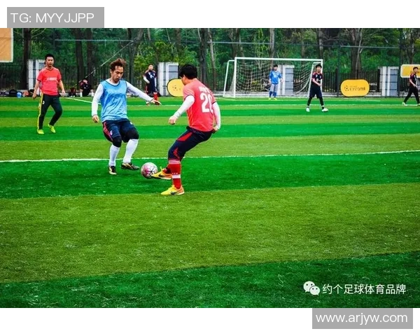 朝鲜足球明星的崛起与挑战：他们在国内外赛场的奋斗历程与成就