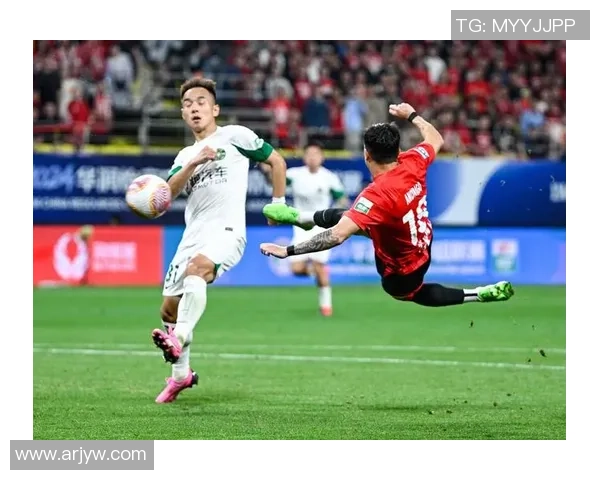 成都篮球队在洲际杯积分榜上以62分稳居第一名展现强劲实力